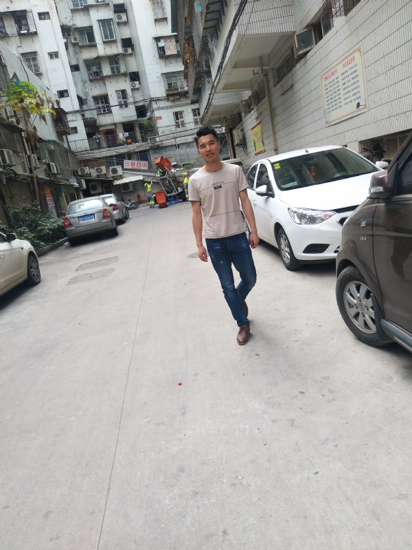 突然的自我的第三张照片--云霄征婚网