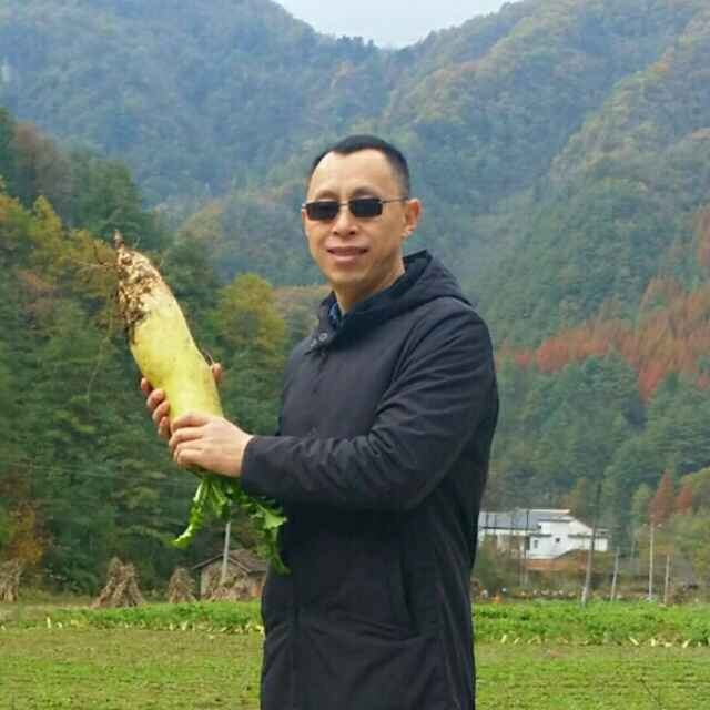 墨迹男的第一张照片--云霄征婚网