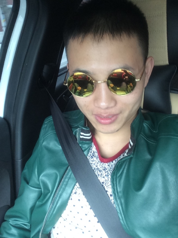 真心对待一个人的第一张照片--云霄征婚网