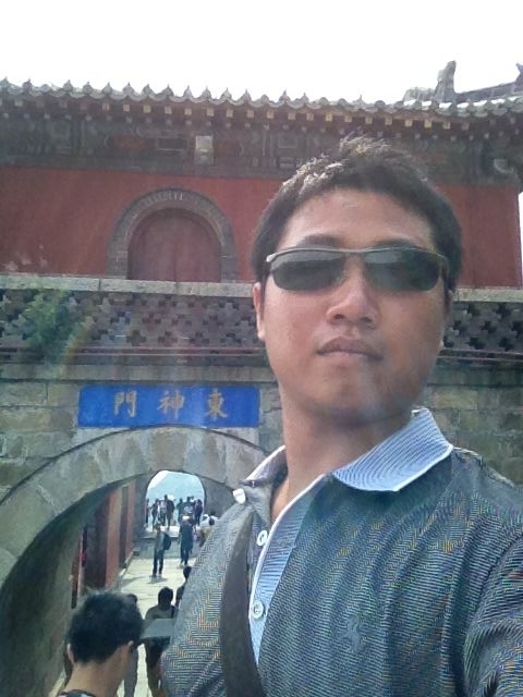 不想孤独终老的第一张照片--云霄征婚网