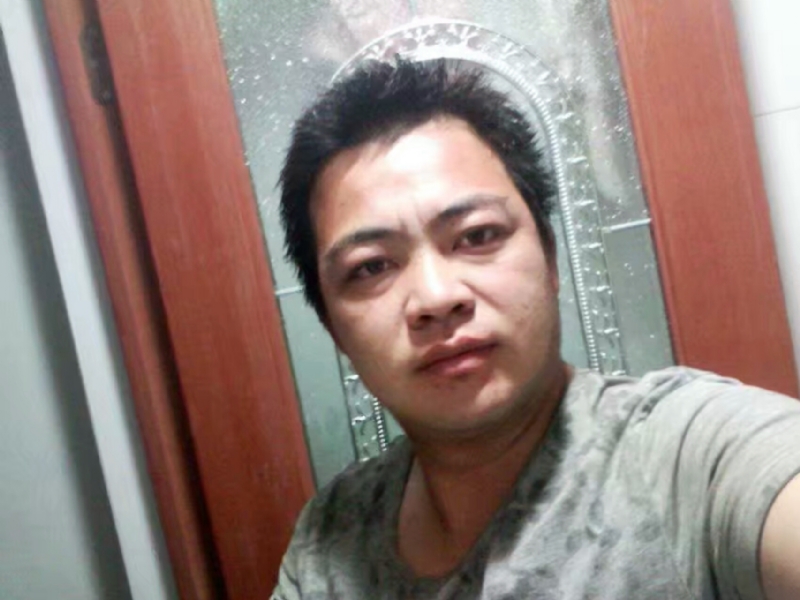 往事随风的第一张照片--云霄征婚网