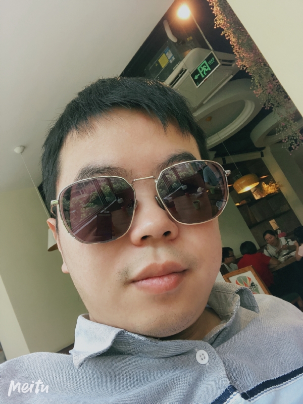 月台等路人的第一张照片--云霄征婚网