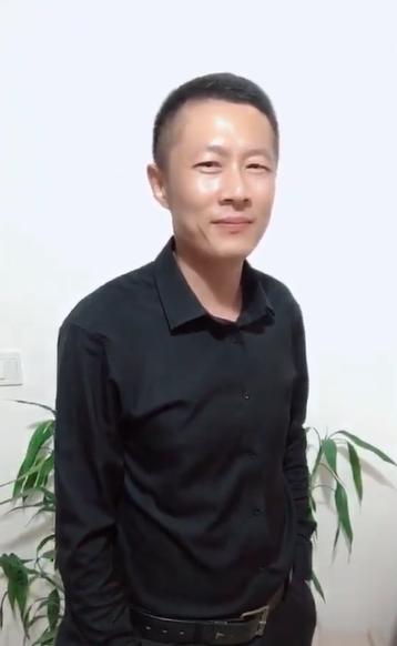 地huhi的第一张照片--云霄征婚网