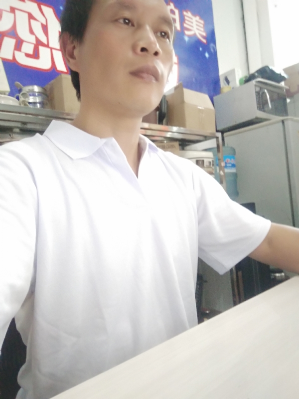 深蓝色的海的第一张照片--云霄征婚网