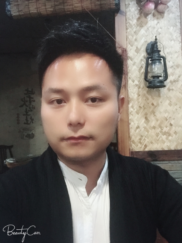 亦初的第一张照片--云霄征婚网