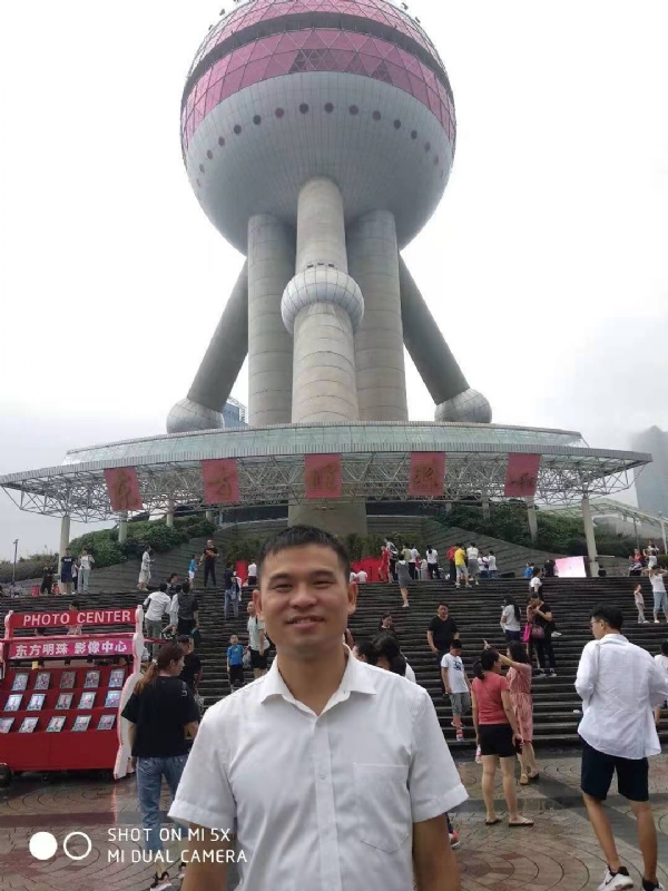 小猫吃老鼠的第一张照片--云霄征婚网