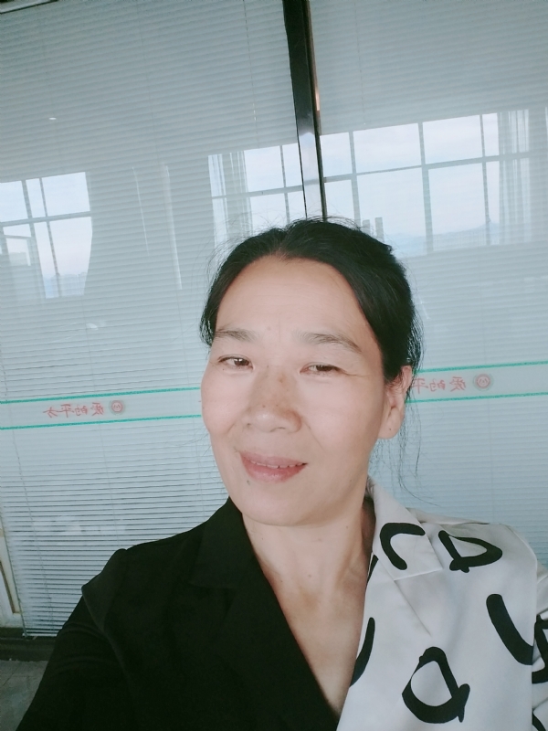 易莲的第一张照片--云霄征婚网