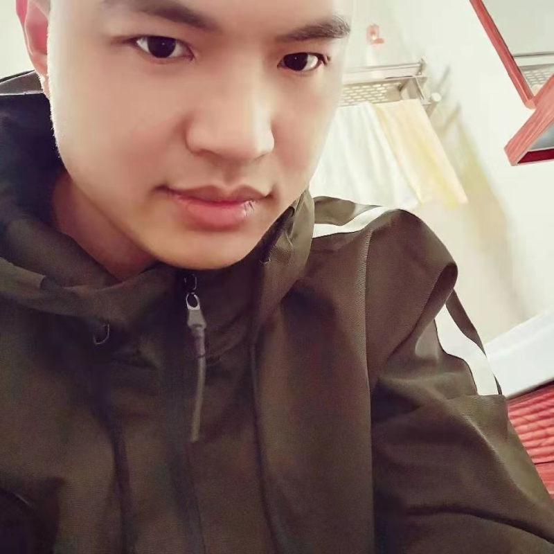 高大上的宅男的第二张照片--云霄征婚网