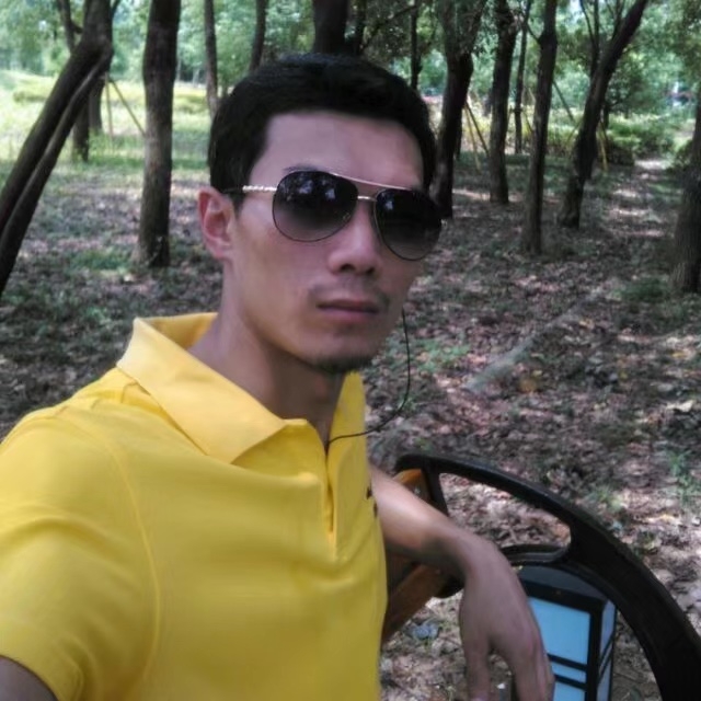 错把真心喂了狗的第二张照片--云霄征婚网