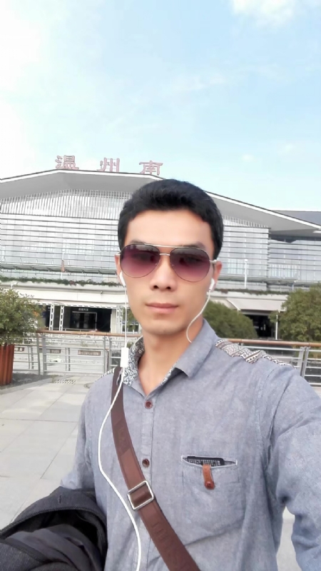 错把真心喂了狗的第三张照片--云霄征婚网