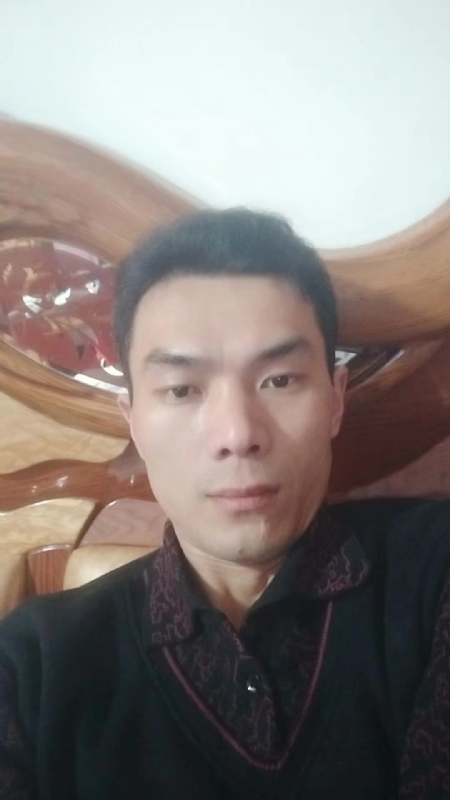 错把真心喂了狗的第四张照片--云霄征婚网