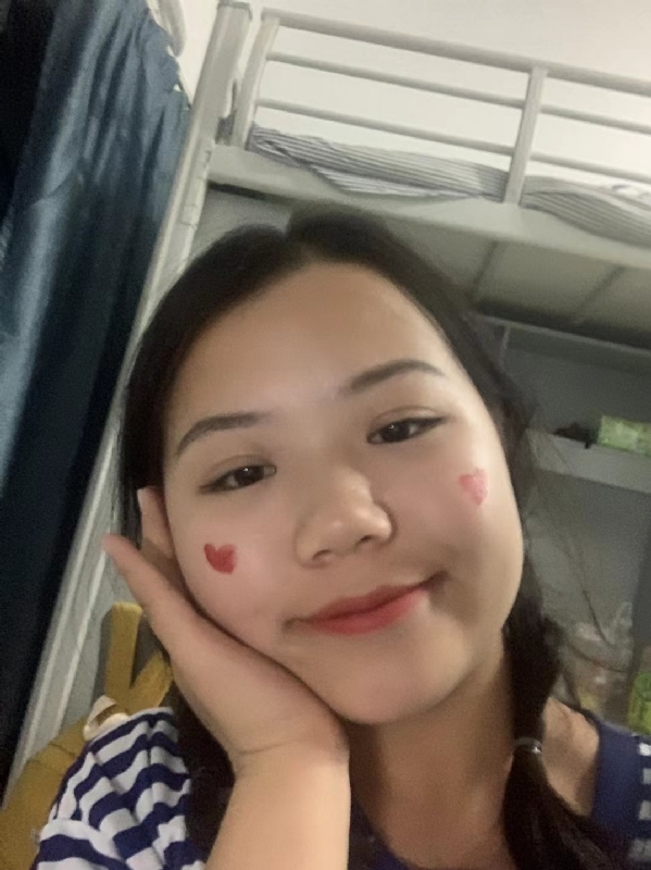 轻轻的一片云的第一张照片--云霄征婚网