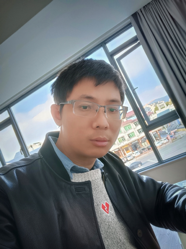 也许只是缺少一个拥抱的第二张照片--云霄征婚网