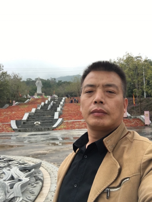 开心的松鼠的第一张照片--云霄征婚网