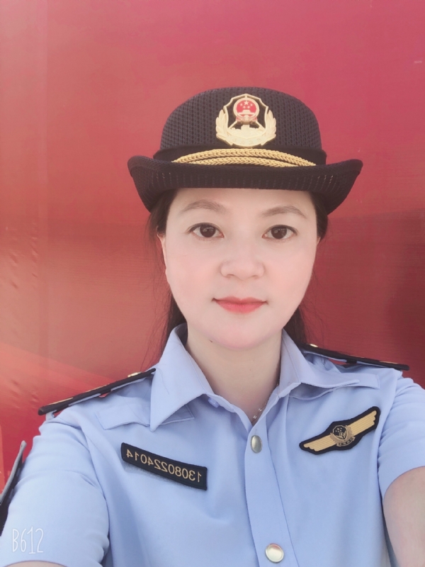 明明的第一张照片--云霄征婚网