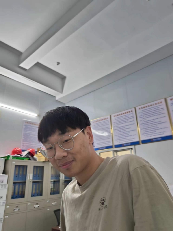 牛子弟的第一张照片--云霄征婚网