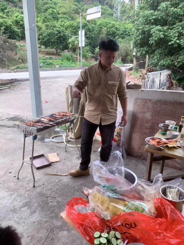 你黑我哟的第一张照片--云霄征婚网