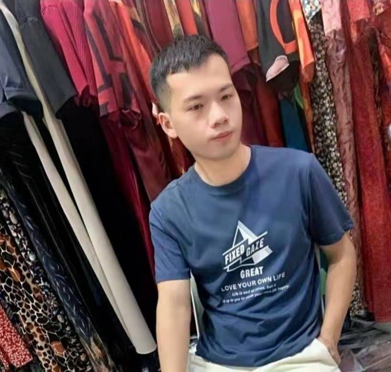 萃臻的第一张照片--云霄征婚网