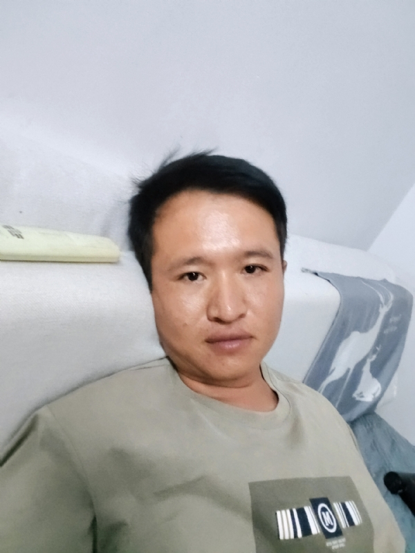 陌生人的第三张照片--云霄征婚网