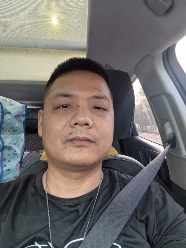 卖电池的大叔的第一张照片--云霄征婚网